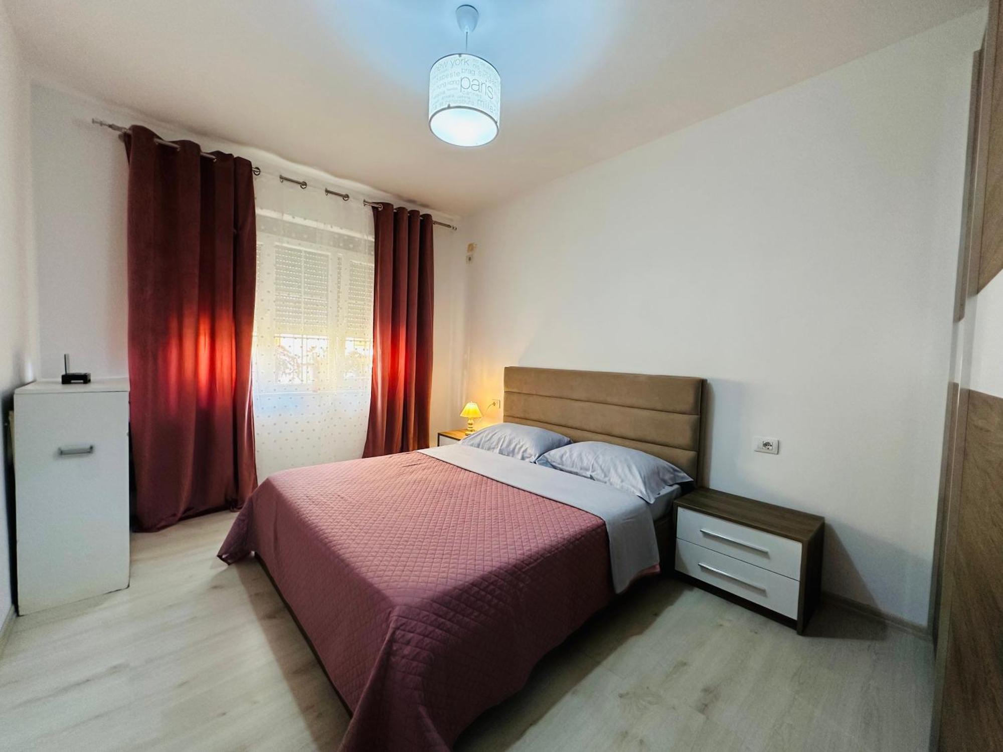 Grace'S Centre Apartment Shkoder Ngoại thất bức ảnh