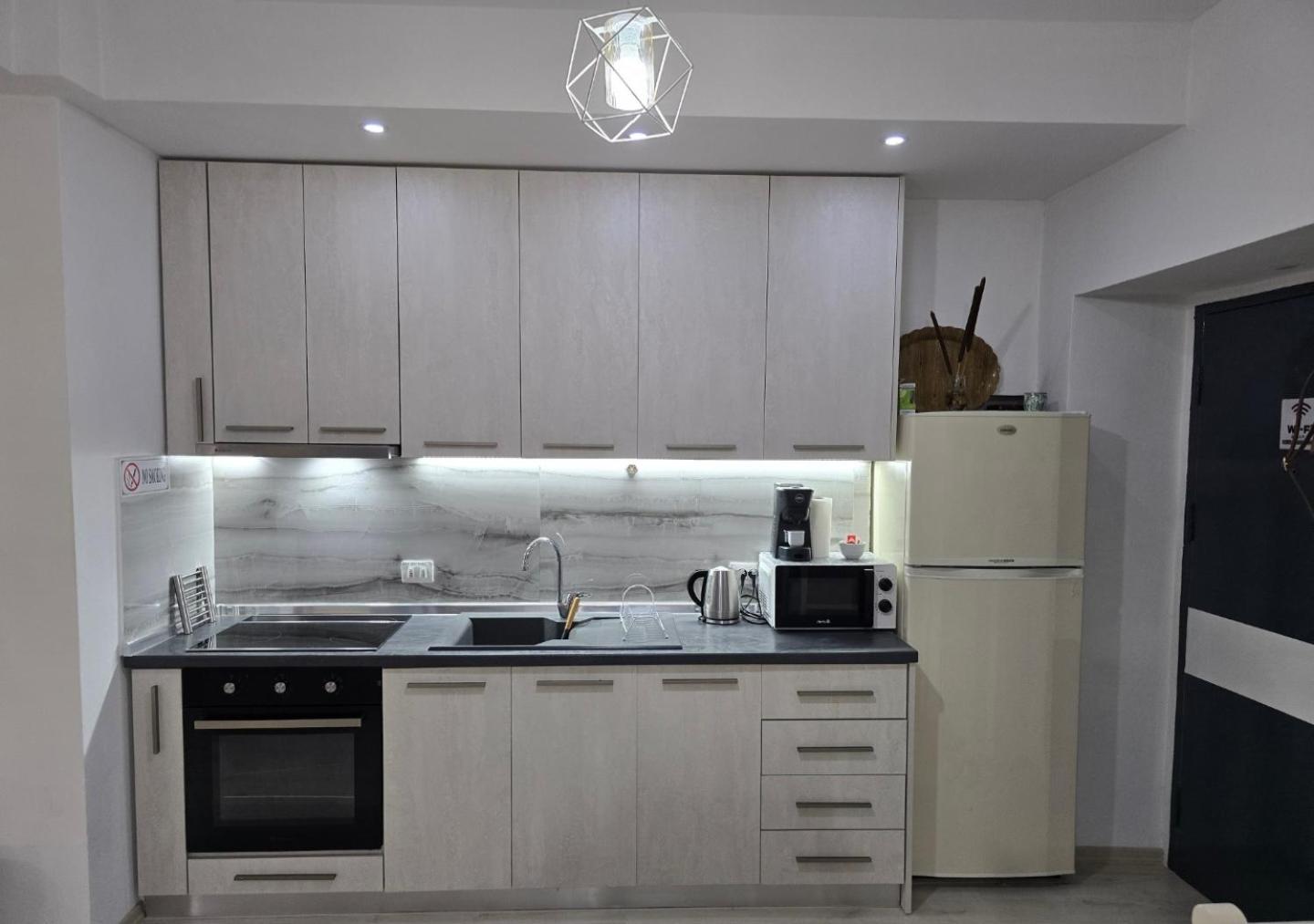 Grace'S Centre Apartment Shkoder Ngoại thất bức ảnh