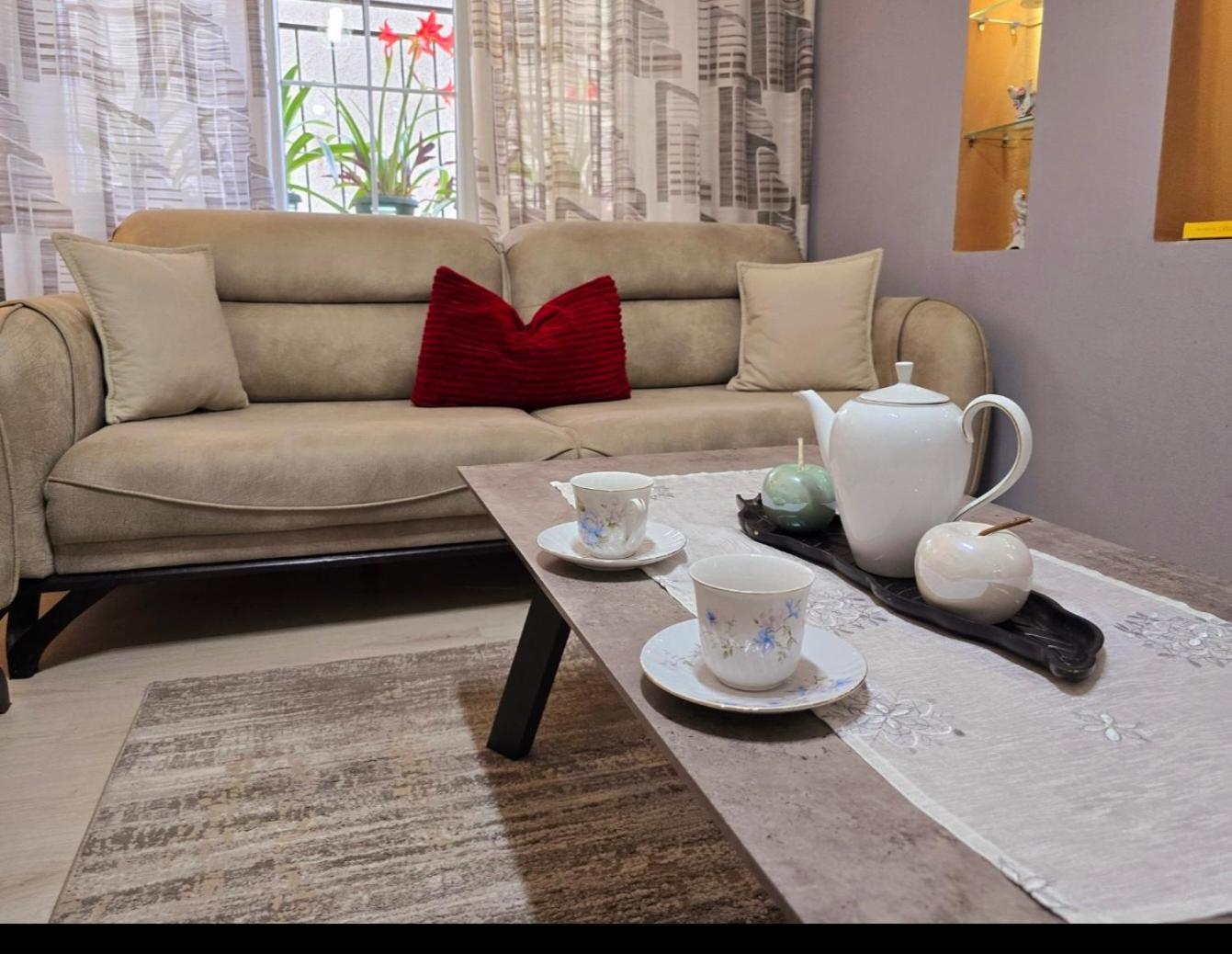 Grace'S Centre Apartment Shkoder Ngoại thất bức ảnh